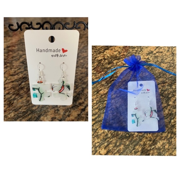 Handmade plastic puzzle earrings - Picture 1 of 10